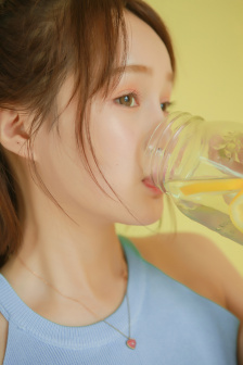 欧洲RAPPER潮水