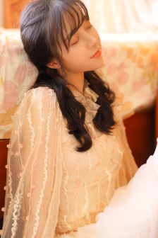 桃桃多肉任落佳