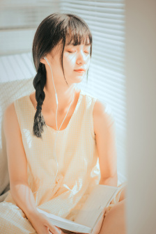 女厕脱裤撒尿大全视频